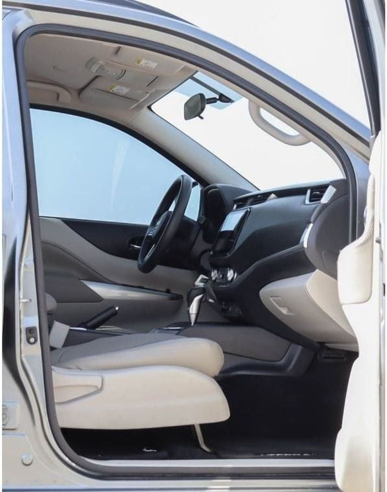 Nissan XTerra SE 2.5L RWD Nissan x-terra 2.5L 2021 GCC accident free in excellent condition 1213 P.M