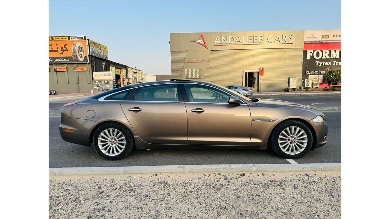 Jaguar XJ AED 980 PM | JAGUAR XJL  LUXURY | FULL AGENCY MAINTAINED | GCC SPECS | FIRST OWNER