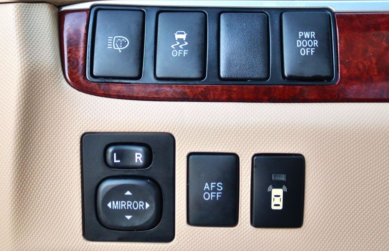 تويوتا بريفيا تويوتا بريفيا SE (XR50)، 2018، 5 د آر إم بي في، 2.4 لتر 4 سلندر بنزين، أوتوماتيك، دفع أمامي