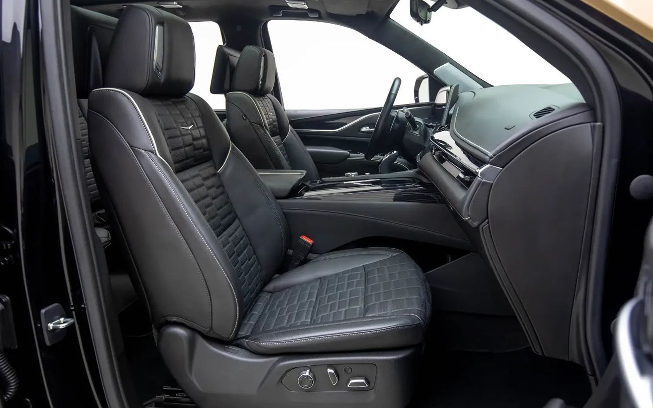 Cadillac Escalade Escalade-V 6.2L - GCC Spec - With Warranty and Service Contract