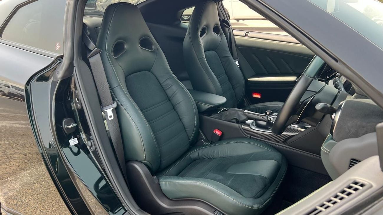 Nissan GTR Premium Edition 3.8L