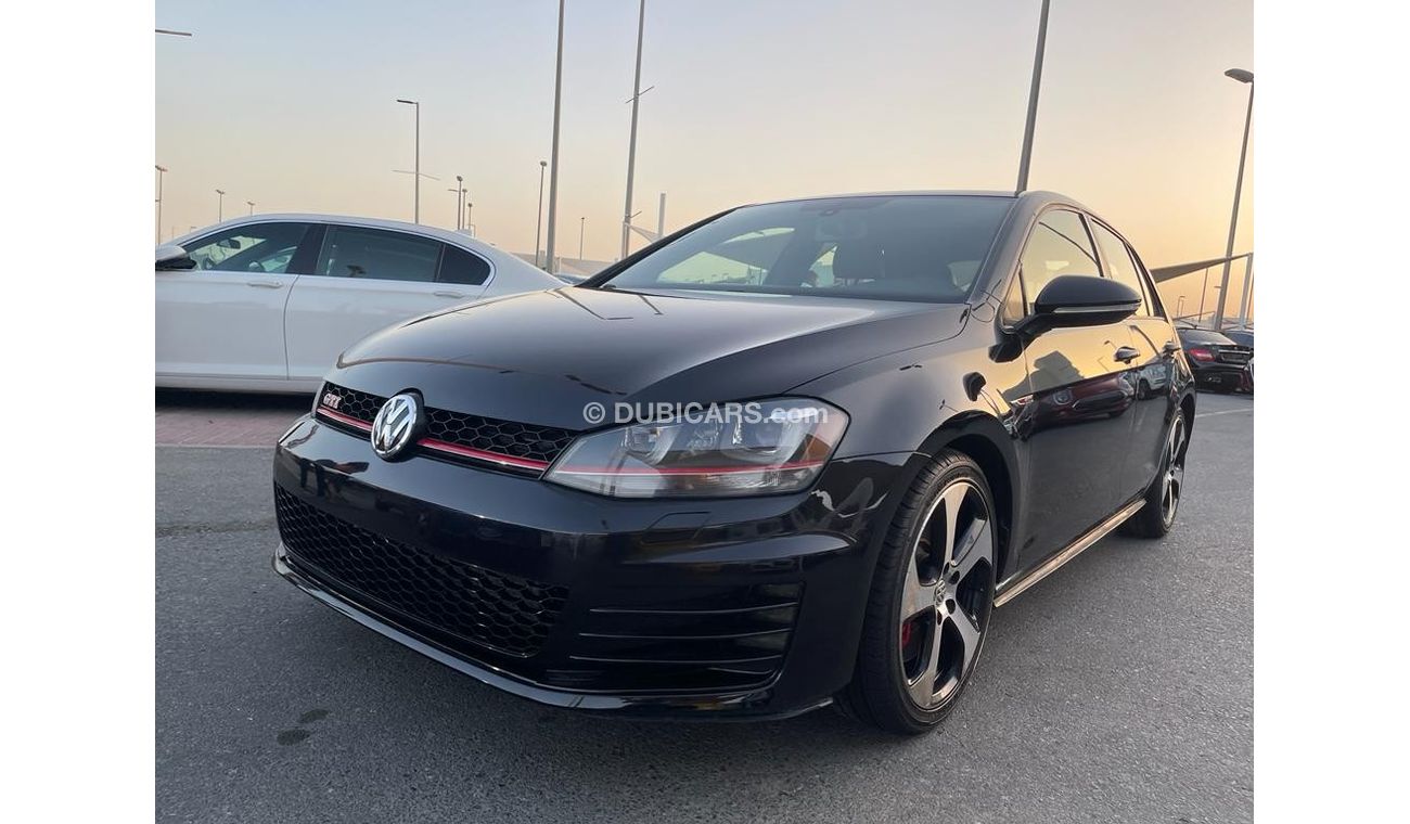 Volkswagen Golf GTi Clubsport Car: Volkswagen Golf GTi_American_2017_Excellent_Condition _Full option