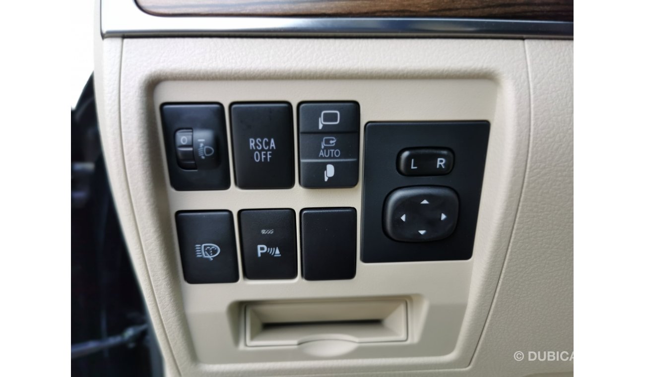 Toyota Land Cruiser VXR 4.5L Diesel, Sunroof,  Leather/2-Power Seats, DVD+Rear DVD 18" Alloy Rims, CODE-TLCV8
