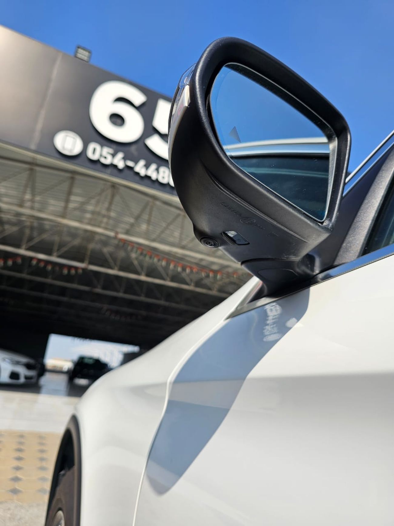 مرسيدس بنز GLC 300 4MATIC 2.0L