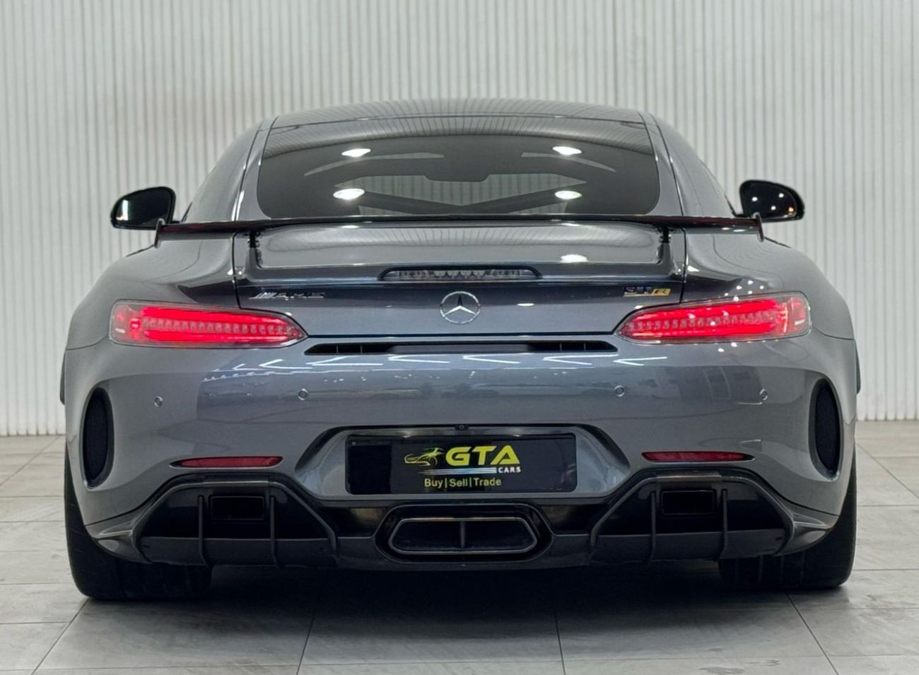 مرسيدس بنز AMG GTR 2018 Mercedes-AMG GT R, Full Carbon Fiber, 1 Year Warranty, Full Agency Service History, GCC