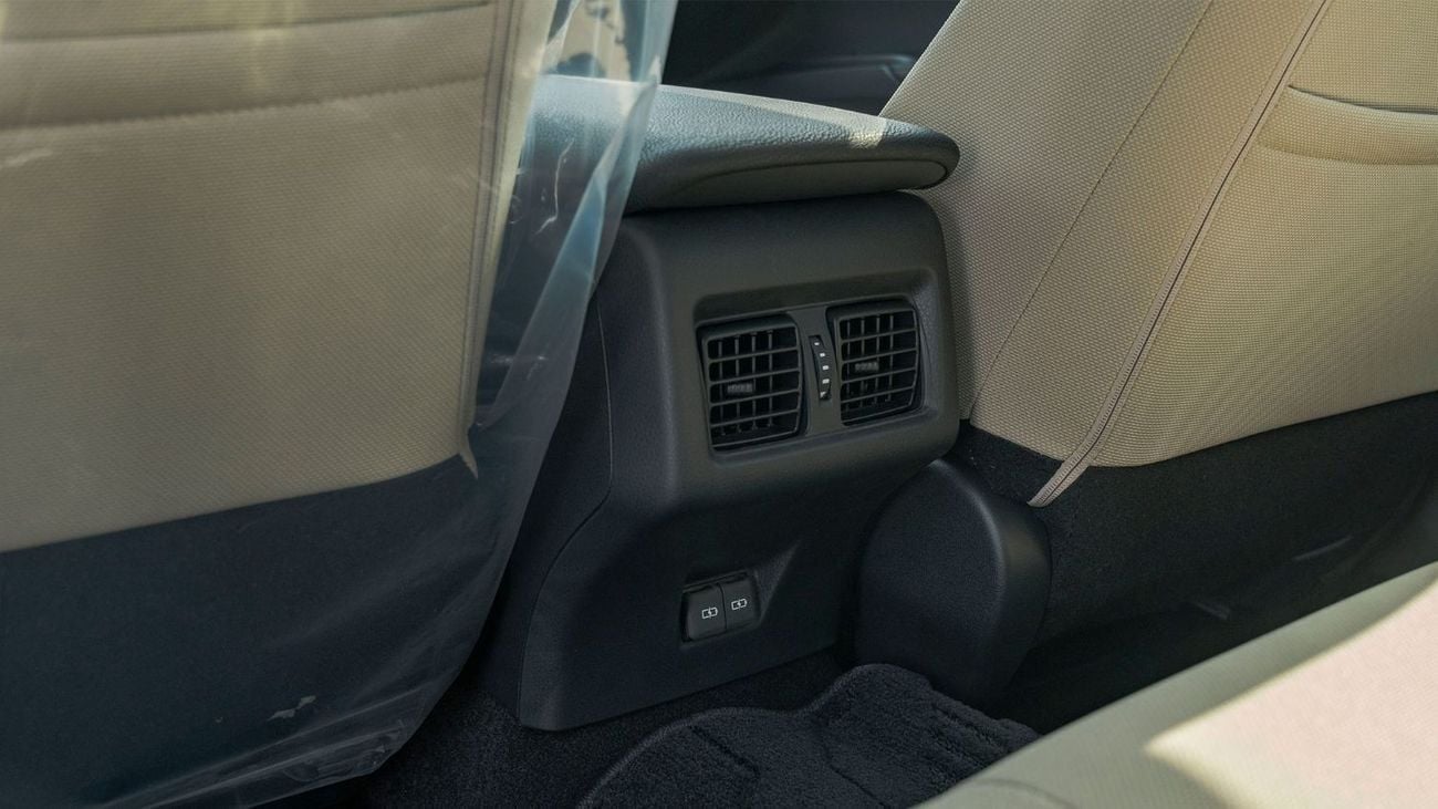 Toyota Camry 2026 Toyota Camry LE facelift 2.5L Petrol AT with Sunroof - GCC (Export price)