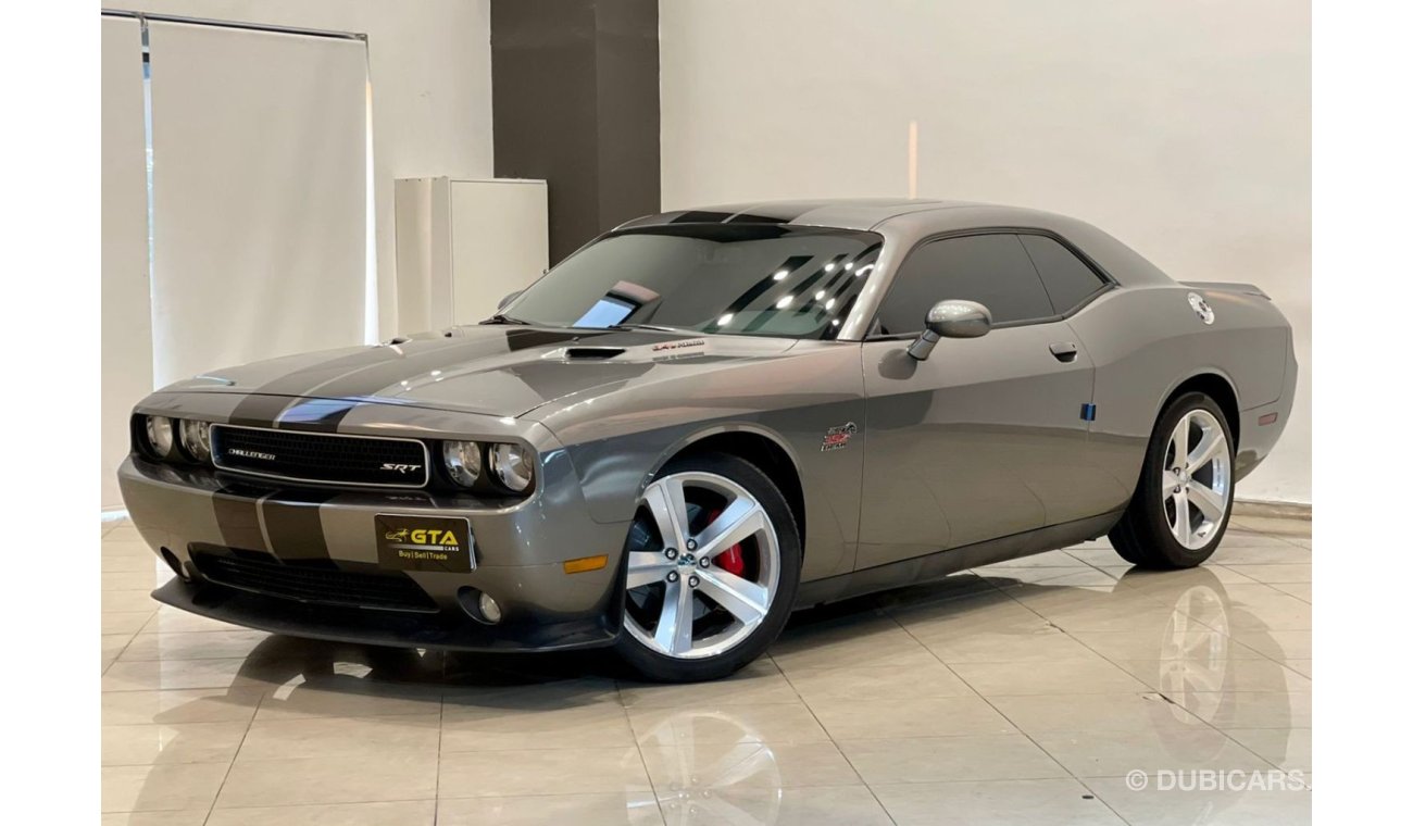 دودج تشالينجر 2012 Dodge Challenger SRT8 Scat Pack Shaker 392, Full Service History, Warranty, GCC