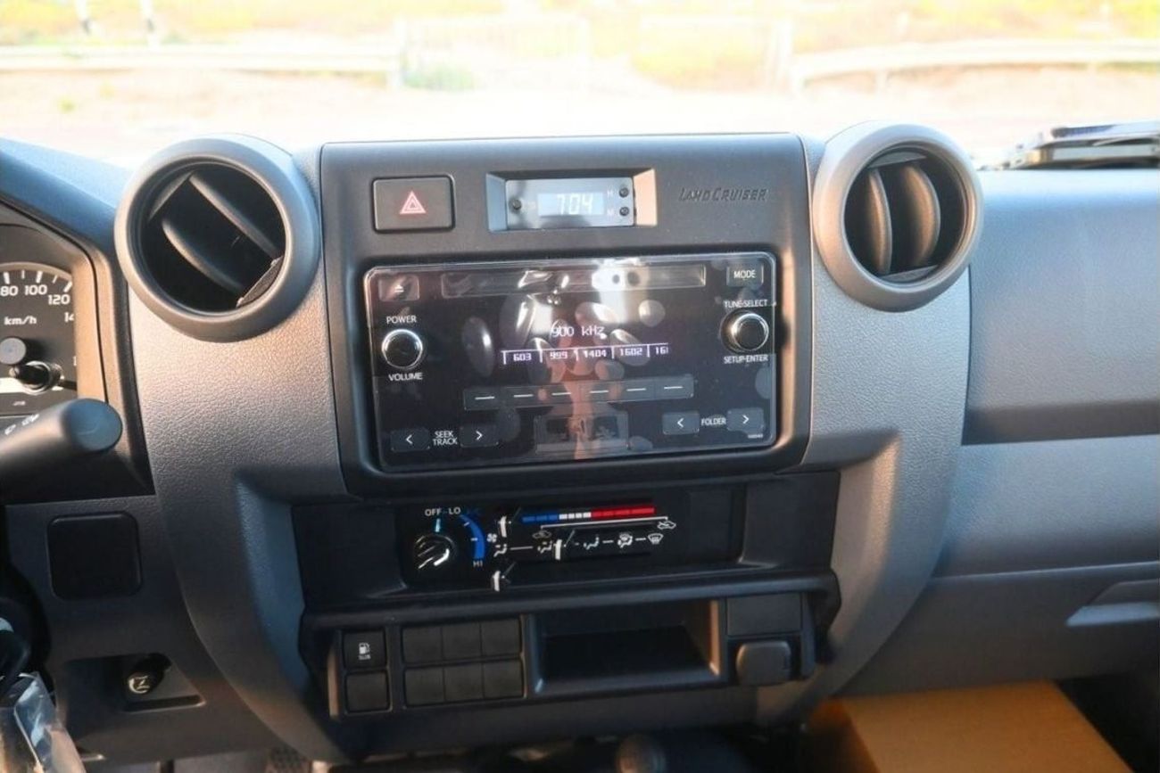 تويوتا لاند كروزر بيك آب Toyota Land Cruiser Pick Up 2024Toyota LC 79 Single Cabin Pick Up 4.2L Diesel, Manual, White