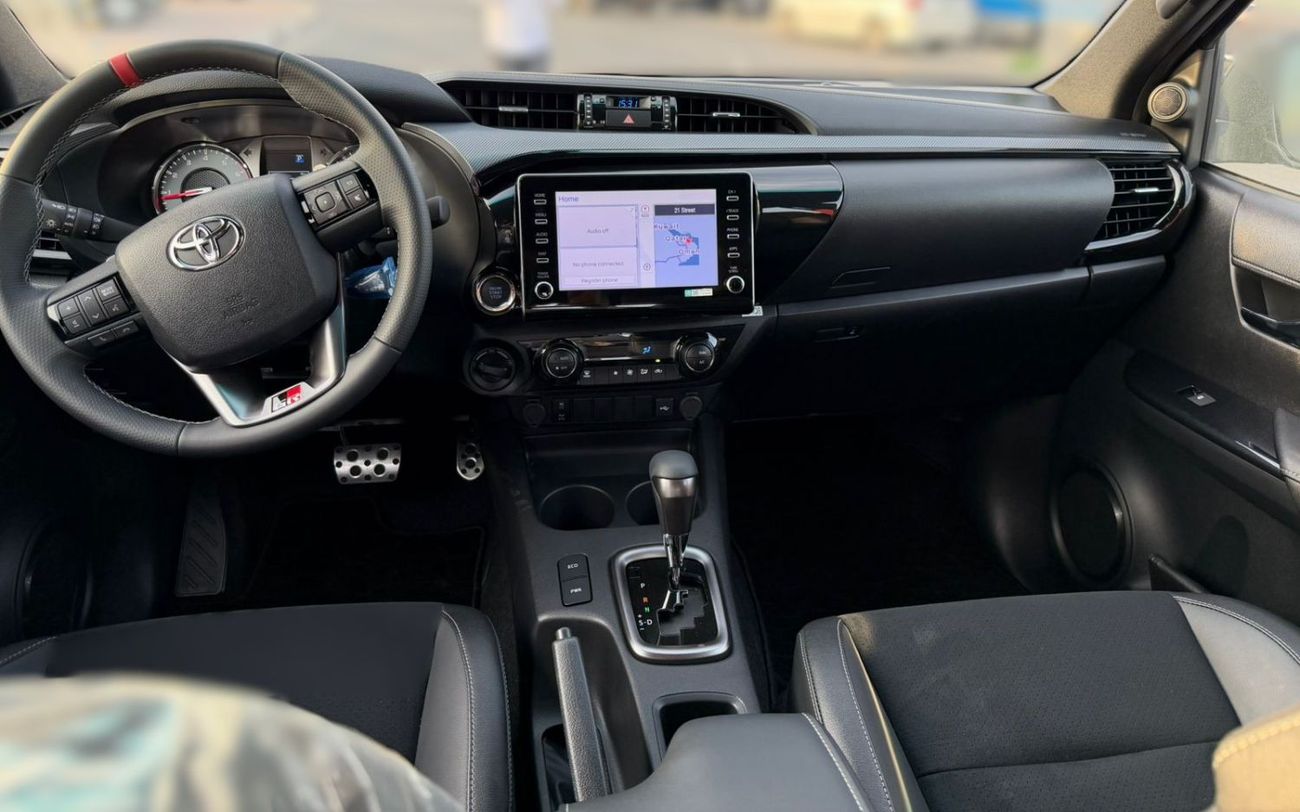 تويوتا هيلوكس Toyota Hilux GR 4.0L 2026 Full option