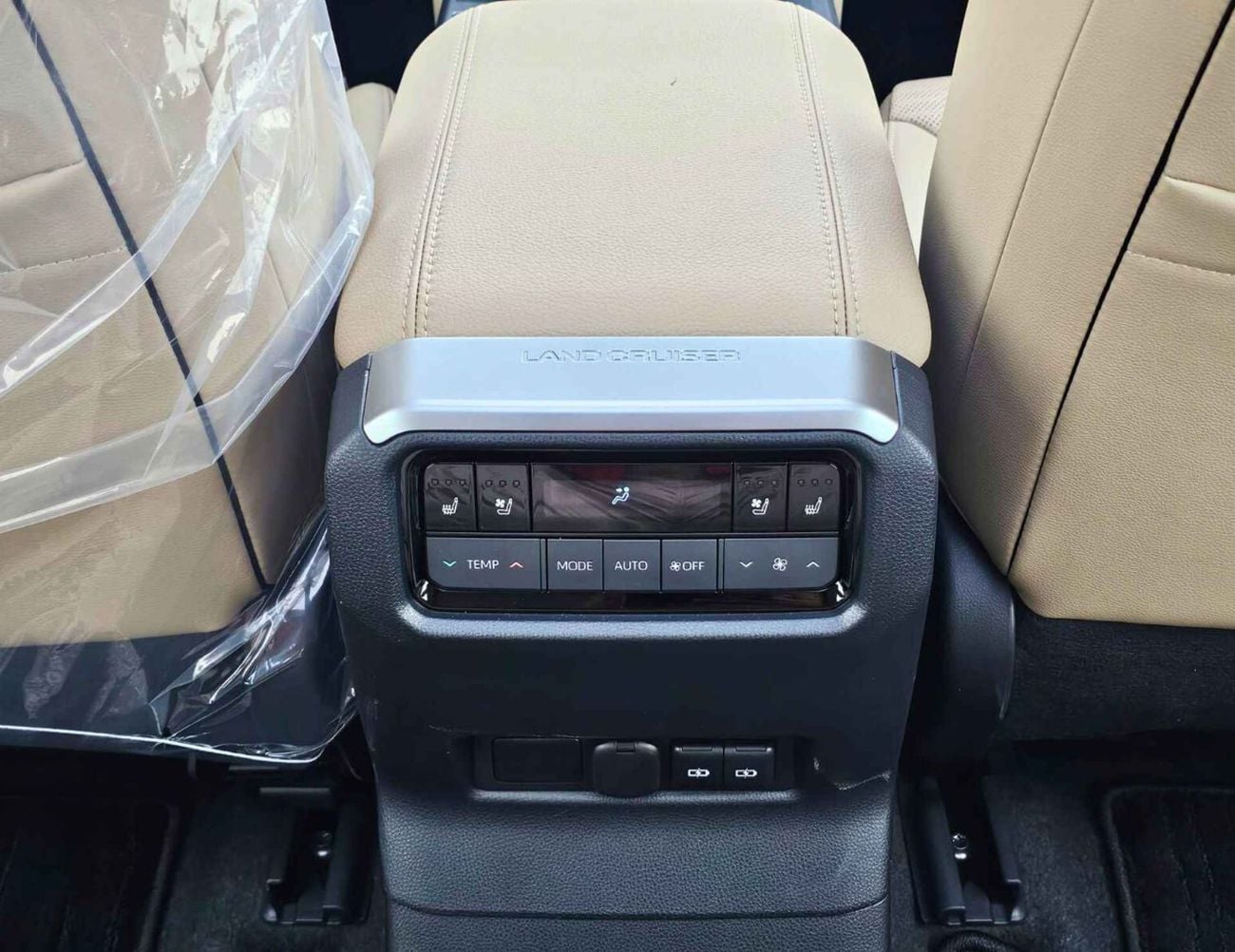 تويوتا برادو LUXURY TURBO/ 2.4L V4 PETROL/ 360* WITH HEADUP DISPLAY/ RADAR/ PANORAMIC (CODE # PPLX1)