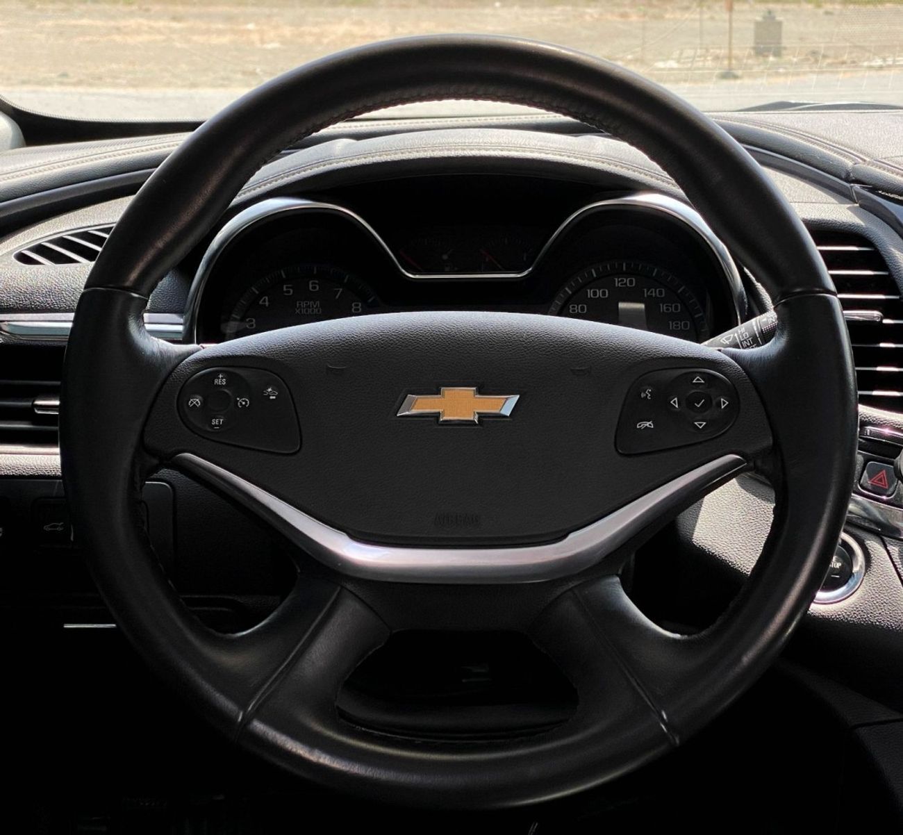 Chevrolet Impala Chevrolet impala 2019 original paint full option, GCC accident-free, in excellent condition, 1198 p.