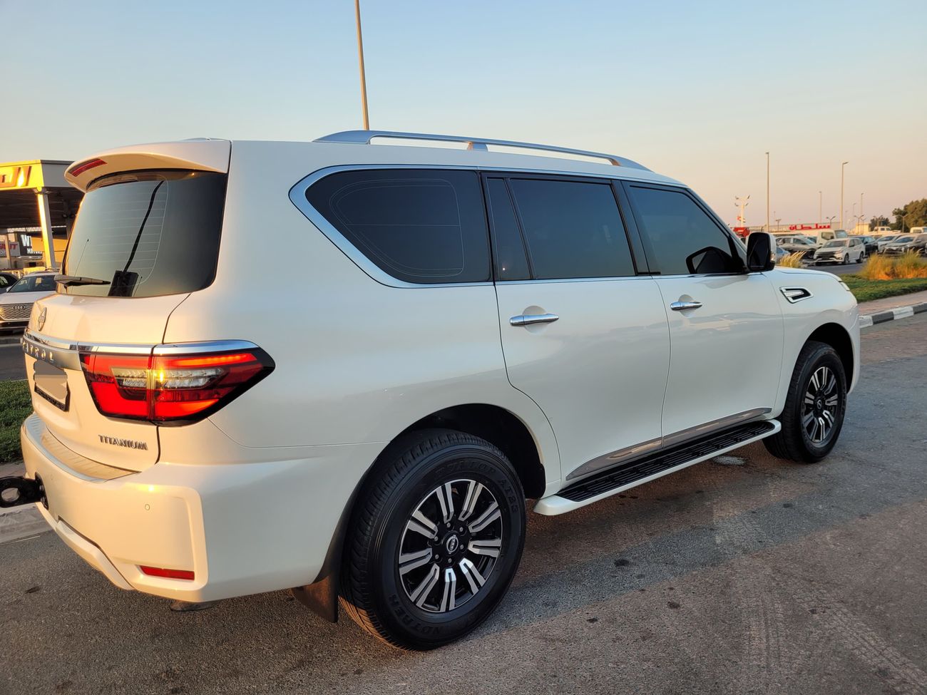 نيسان باترول TITANIUM FULL OPTION