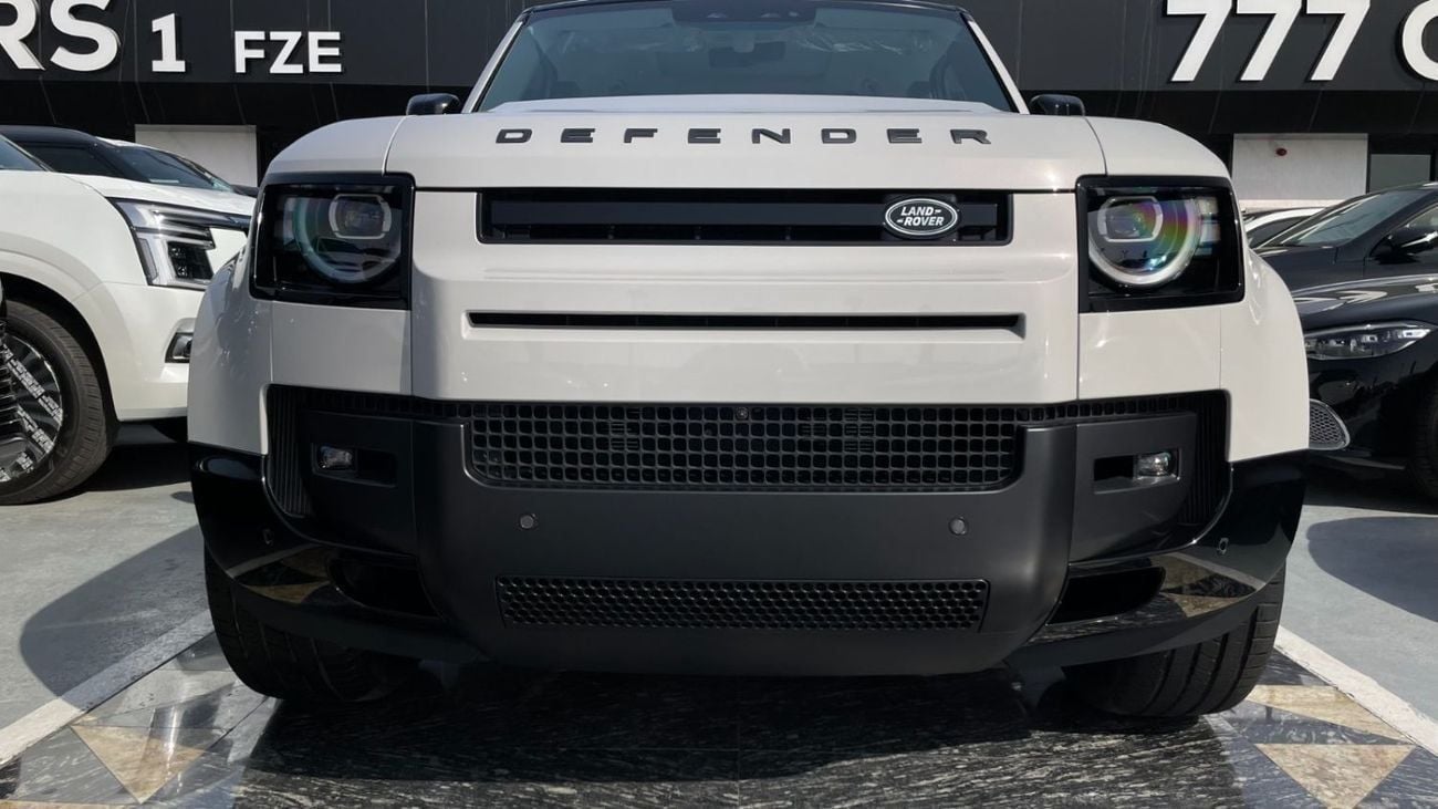 لاند روفر ديفندر 2026 Land Rover Defender P400 110 HSE X-DYNAMIC WARRANTY 5 YEARS