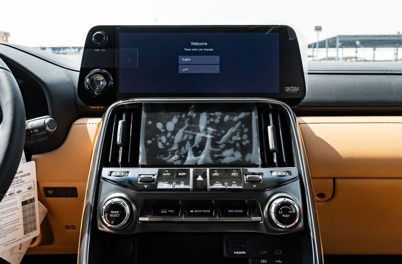 Lexus LX 700h 2026 Lexus LX700h Signature 3.5L AT Hybrid (White-Tan) 7 Seats