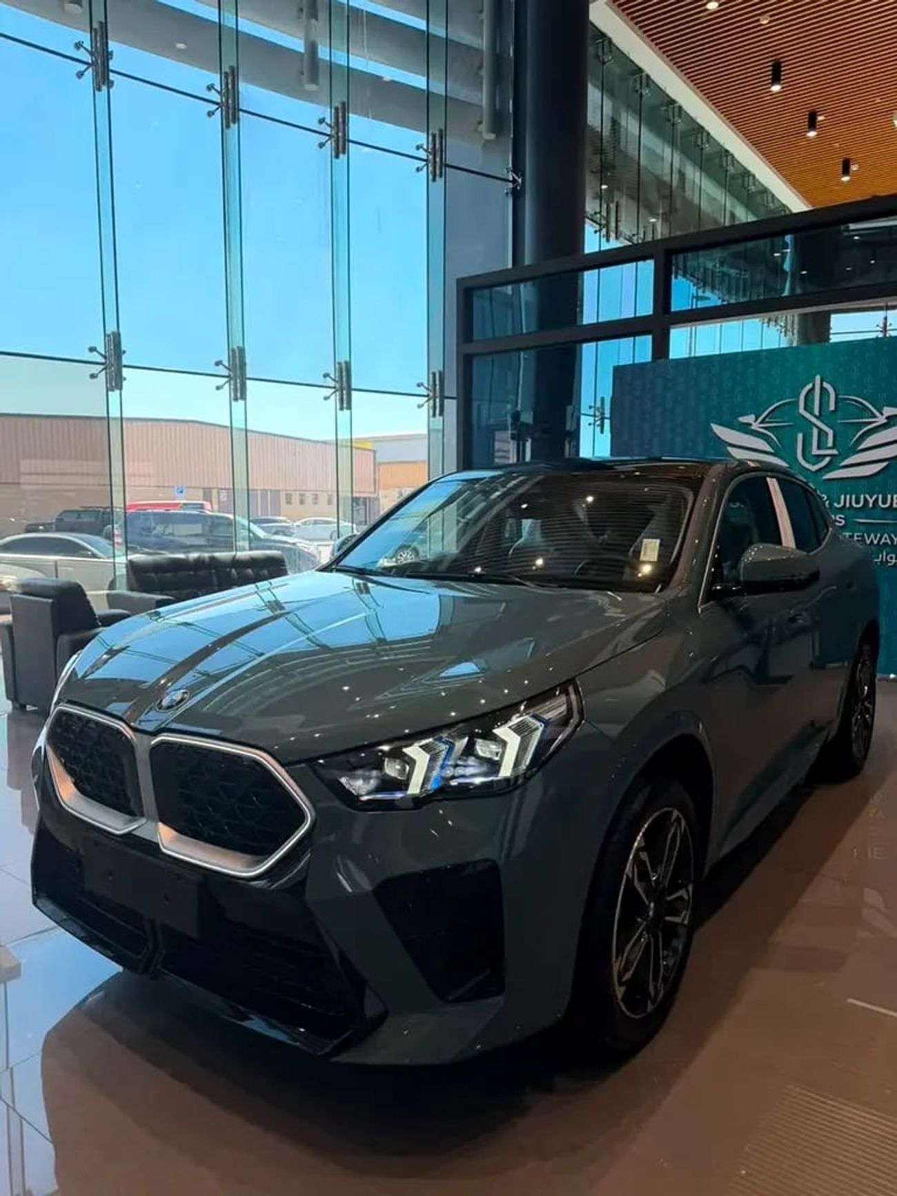 BMW iX2 Electric eDrive20 - Brand Luxury SUV
