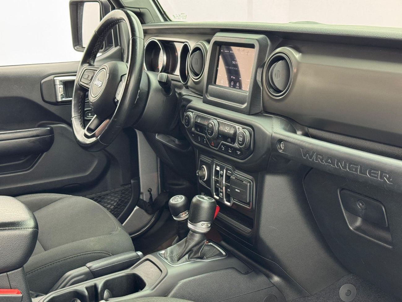 جيب رانجلر Unlimited Sport 3.6L A/T