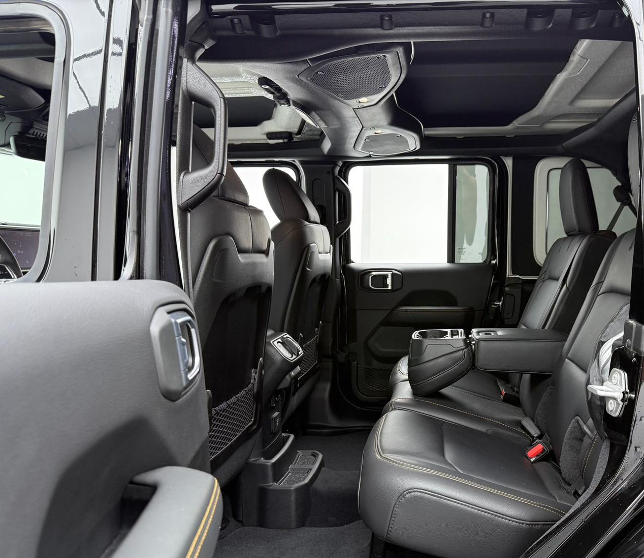 Jeep Wrangler Unlimited Sahara 2.0L A/T 2025 Jeep Wrangler Unlimited Sahara, 2030 Jeep Warranty, 2028 Jeep Service