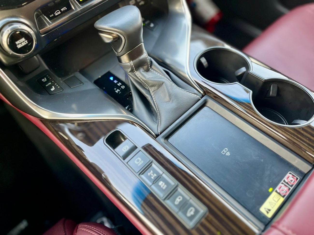 لكزس LX 600 Signature 3.5L ( CYL)