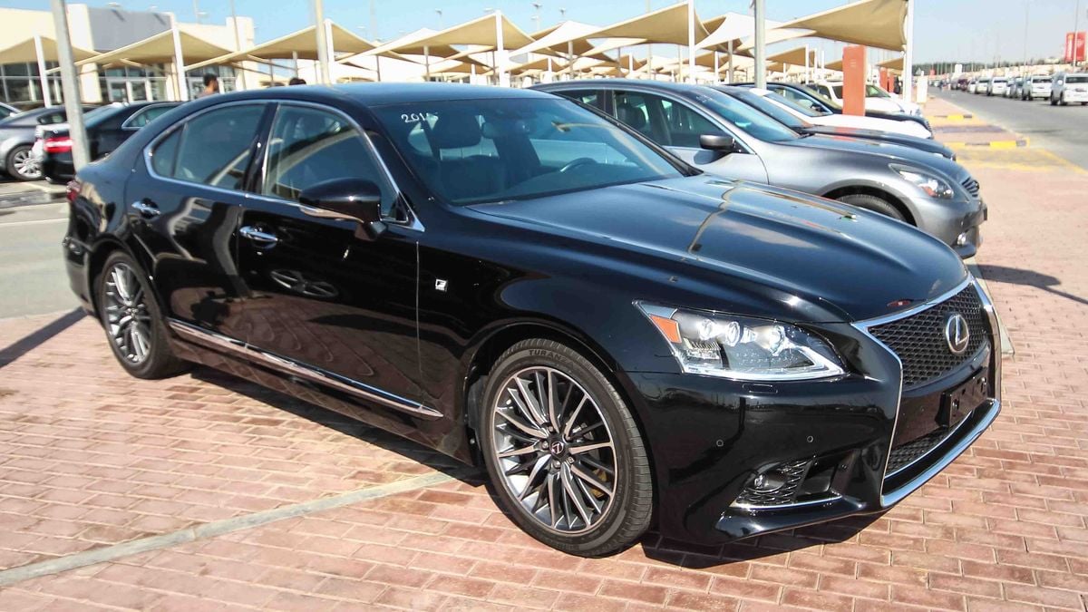 Lexus LS 460 F Sport for sale AED 165,000. Black, 2015