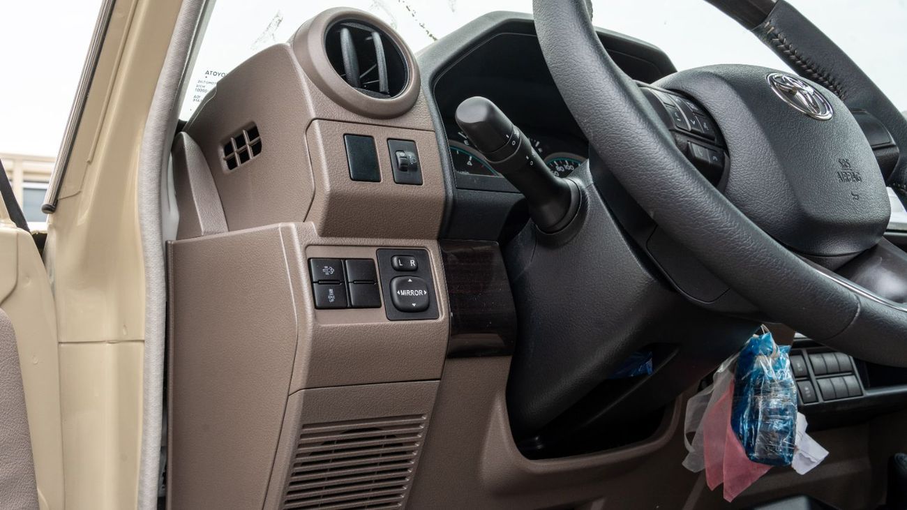 تويوتا لاند كروزر بيك آب 2026 Toyota Land Cruiser LC79 2.8L MT Diesel (Beige-Brown) Basic