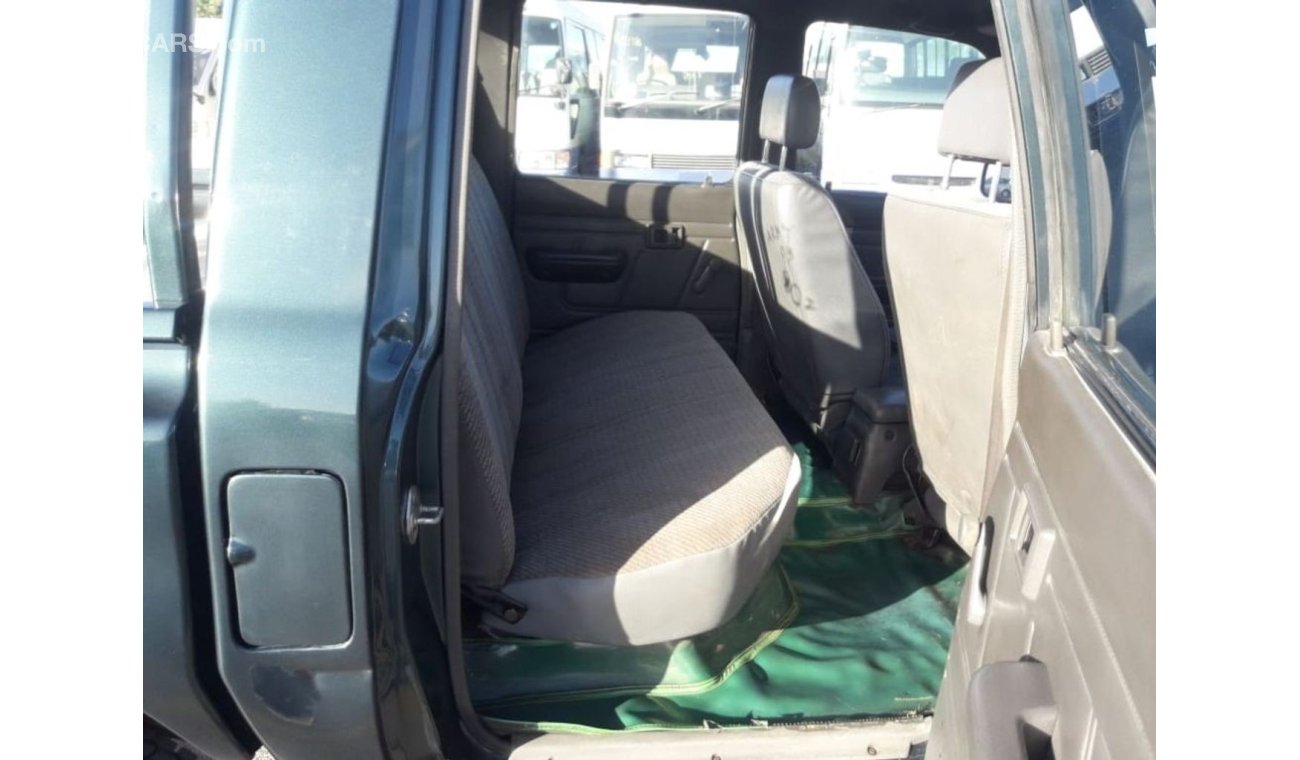 Toyota Hilux Hilux RIGHT HAND DRIVE (Stock no PM 433 )