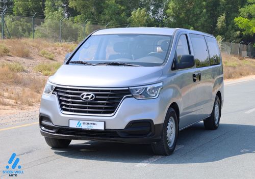 هيونداي H-1 متوسط المواصفات 2021 GL 2.5L Cargo Van - TDI - Diesel MT - Like New Condition - Book Now!