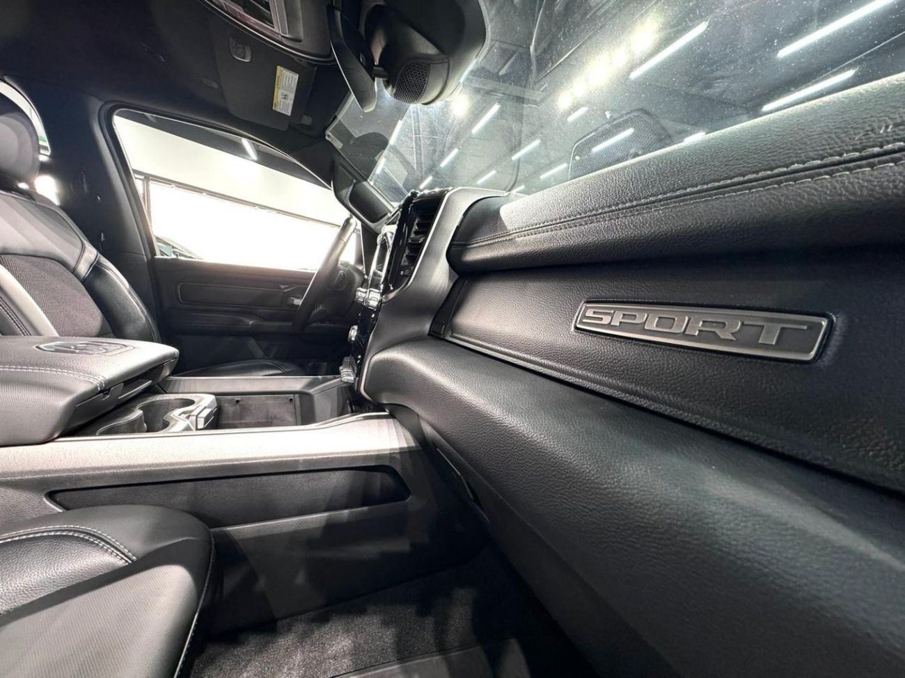 RAM 1500 DODGE RAM SPORT | V8