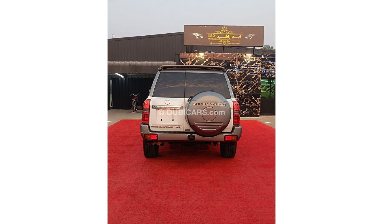 Nissan Patrol Super Safari