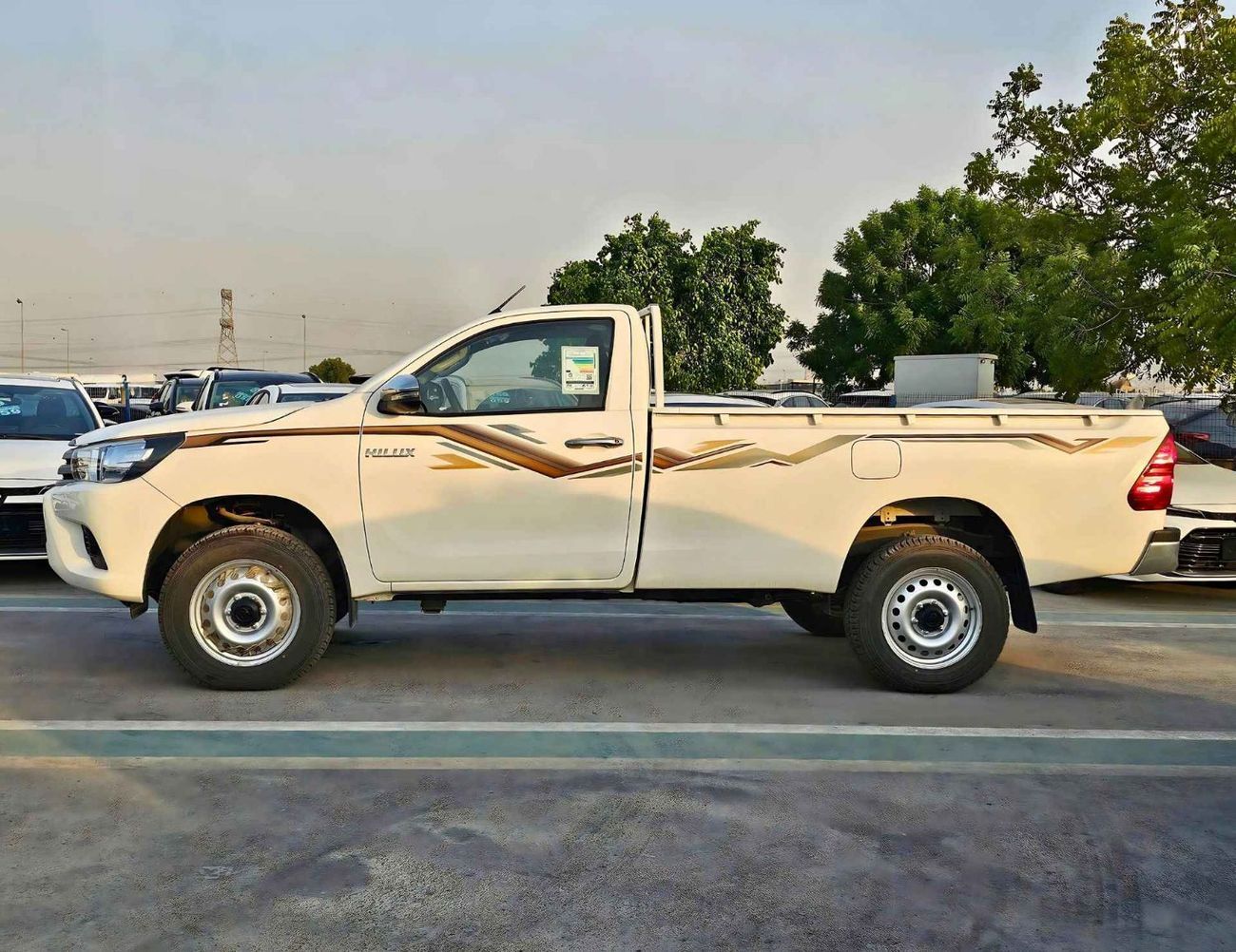Toyota Hilux GLG NARROW BODY/ SINGLE CABIN/ M/T / 2.7L V4 PETROL / PLASTIC BUMPER / POWER WINDOWS (CODE # GLG)