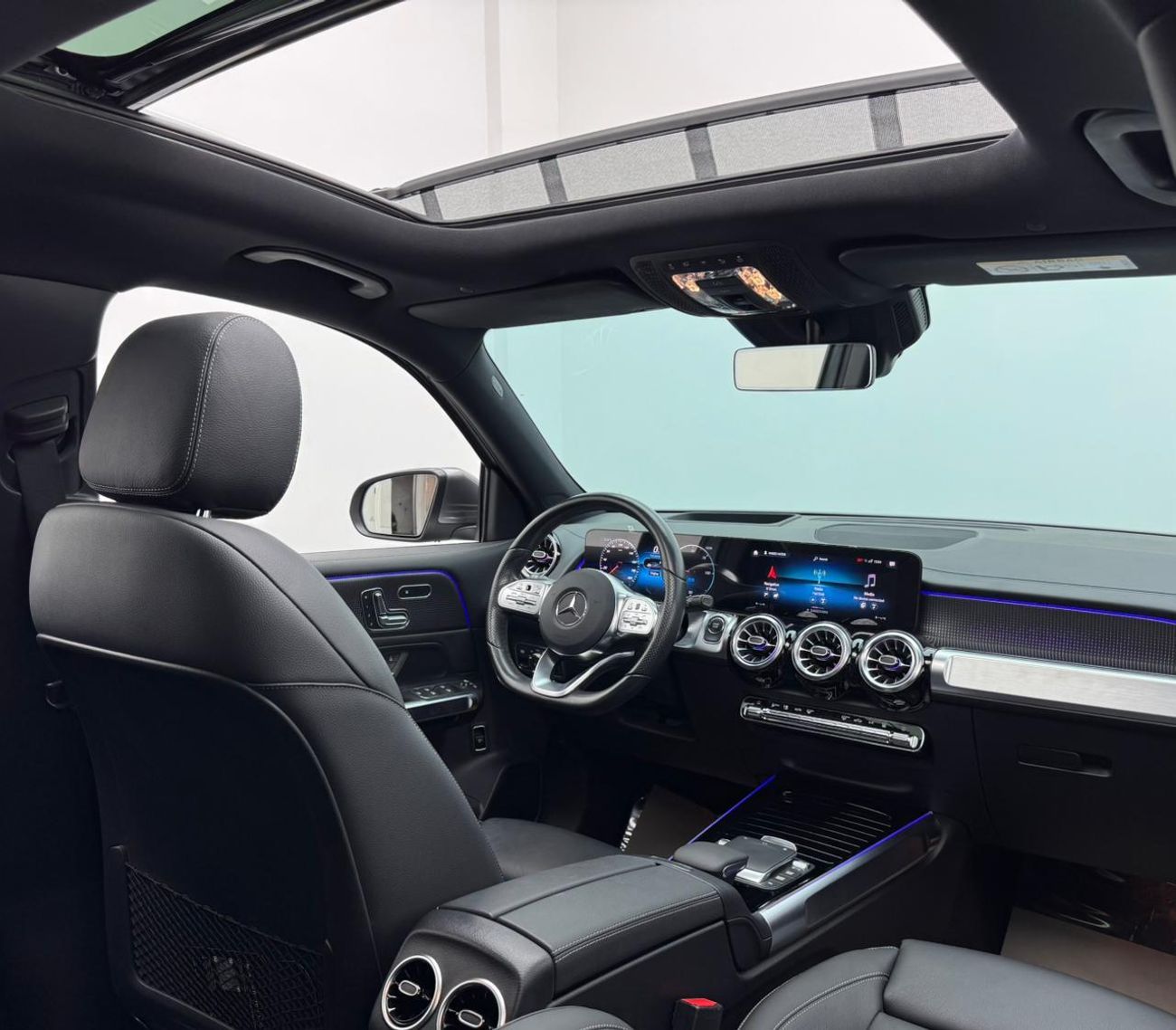 مرسيدس بنز EQB 350 2023 Mercedes-Benz EQB 350 4Matic, 2028 Mercedes Warranty, 2028 Mercedes Service Contract, GCC