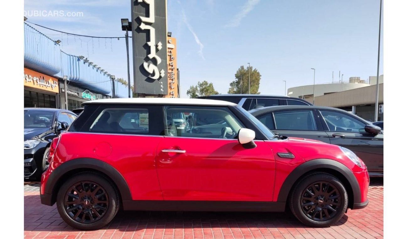 Mini Cooper 3 years Warranty and 3 Years Service 2022 GCC