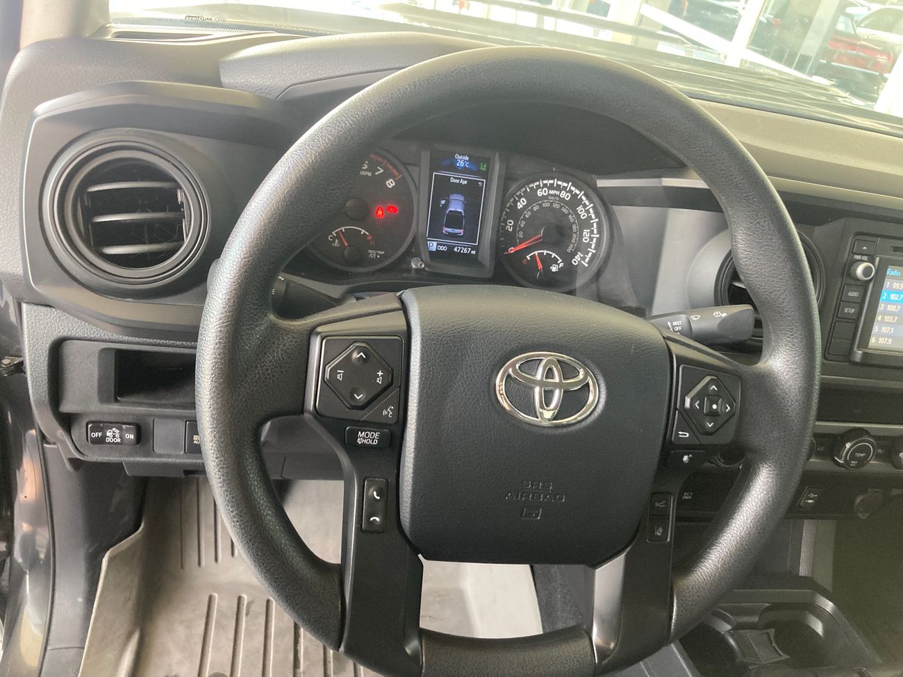 Toyota Tacoma SR5- 3.5L - 4X4 Automatic