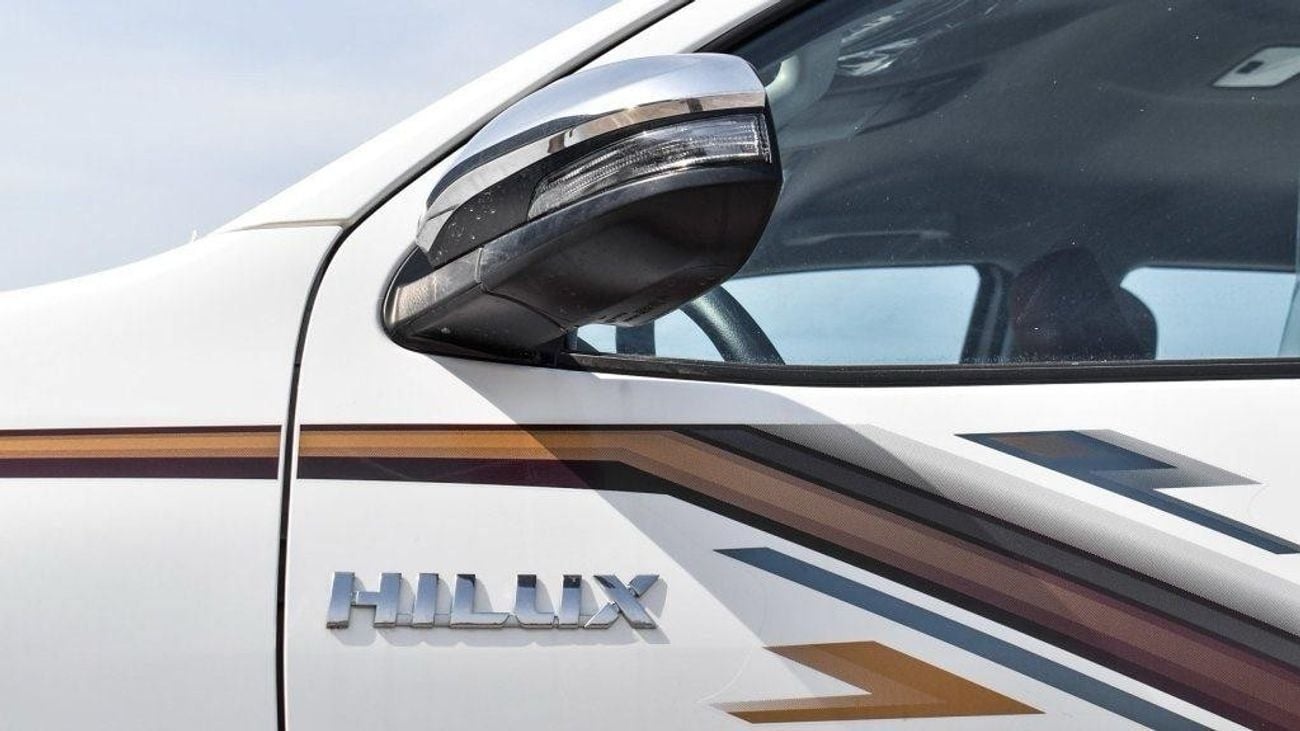 تويوتا هيلوكس 2.4L 4x4 Manual Transmission Diesel