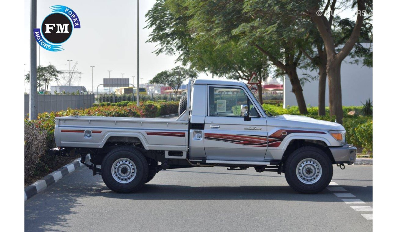 تويوتا لاند كروزر بيك آب 79 Double Cab Pickup Lx V6 4.0l Petrol 4x4 with differential lock Manual Transmission