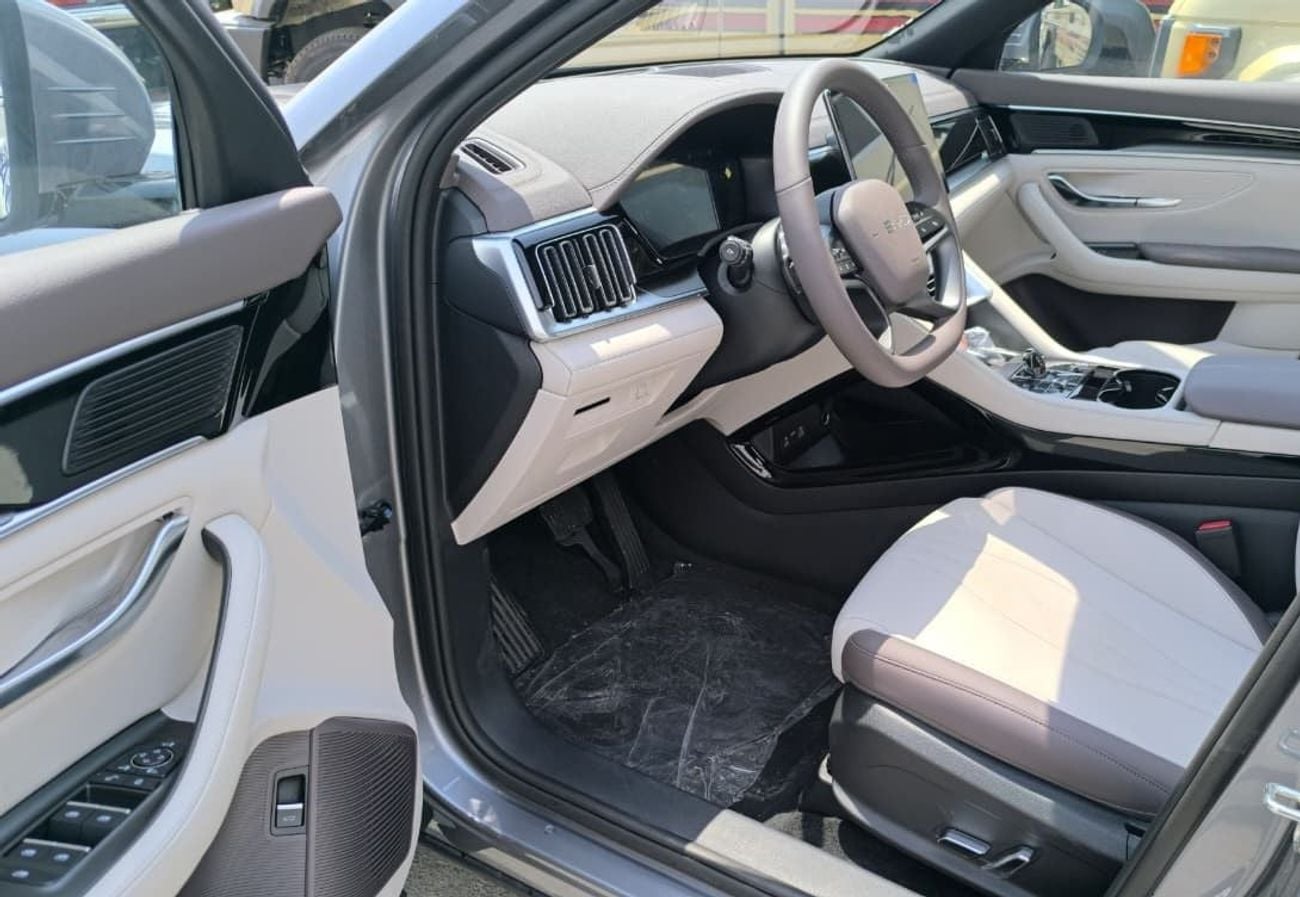 BYD Song Plus FWD BYD Song Plus DM-i With Smart Driving  112 km EV 2025 Model Range Brand New