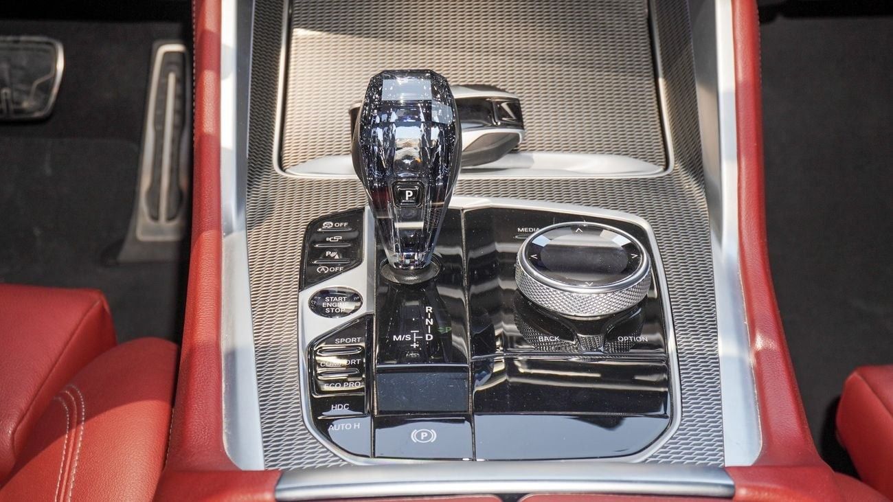 بي أم دبليو X6 XDrive 40i  M kit