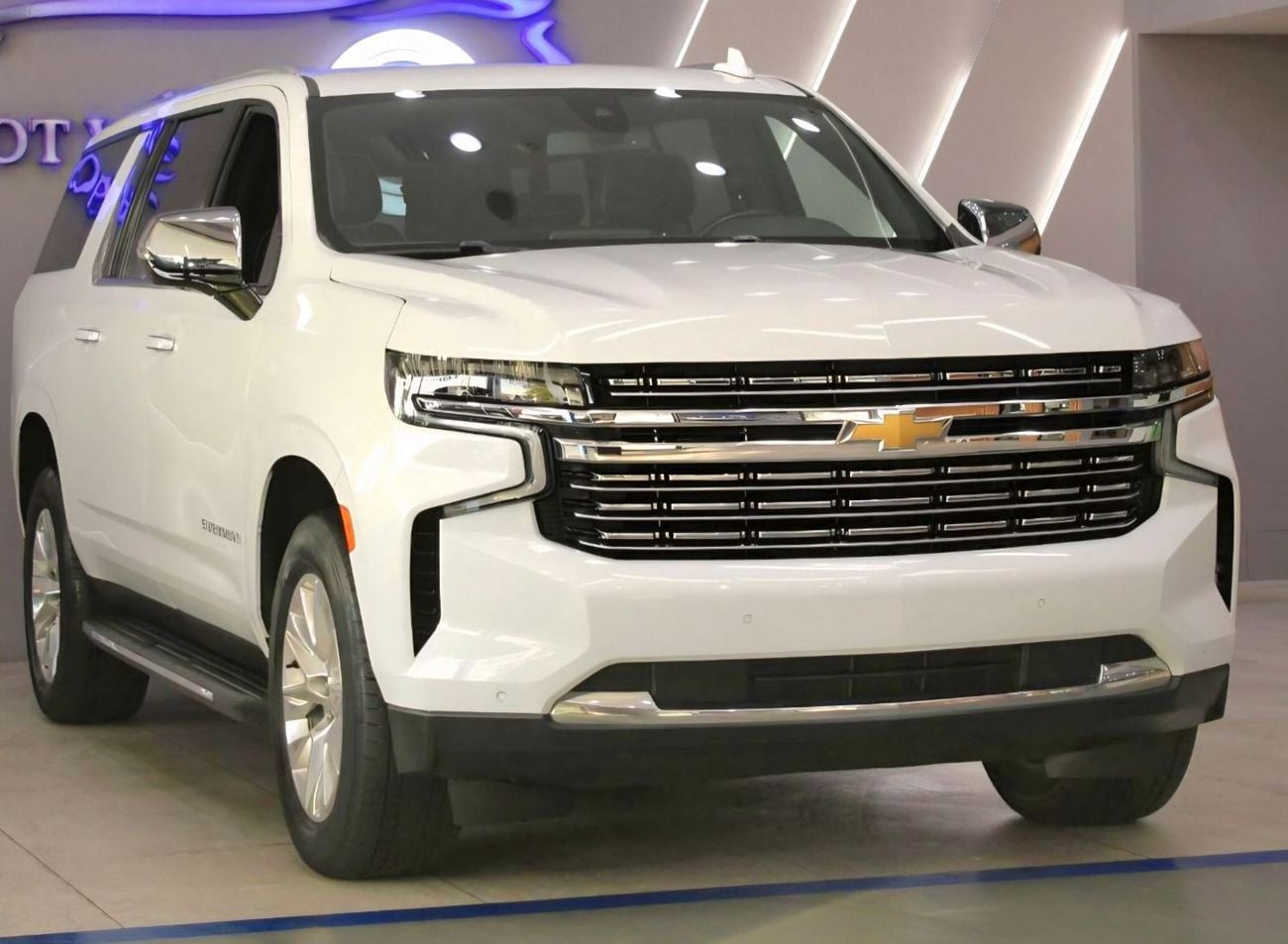 Chevrolet Suburban PREMIER, миниатюра 2