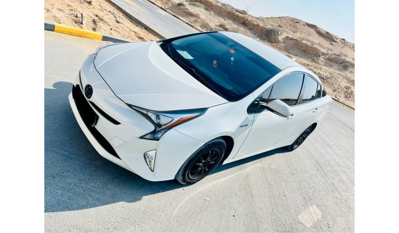 Toyota Prius FULL OPTION