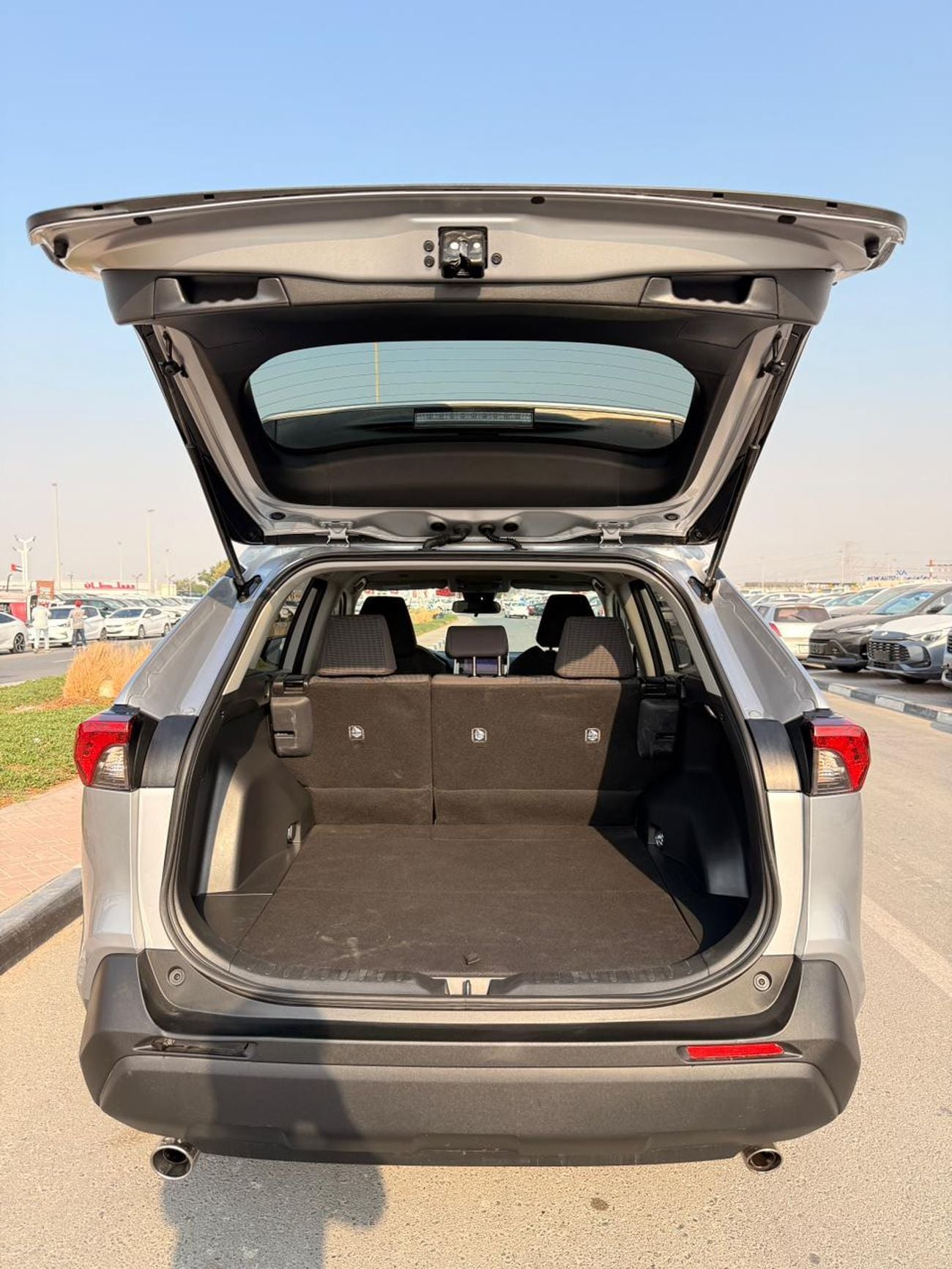 Toyota RAV4 LE Toyota RAV4 4X4 2024