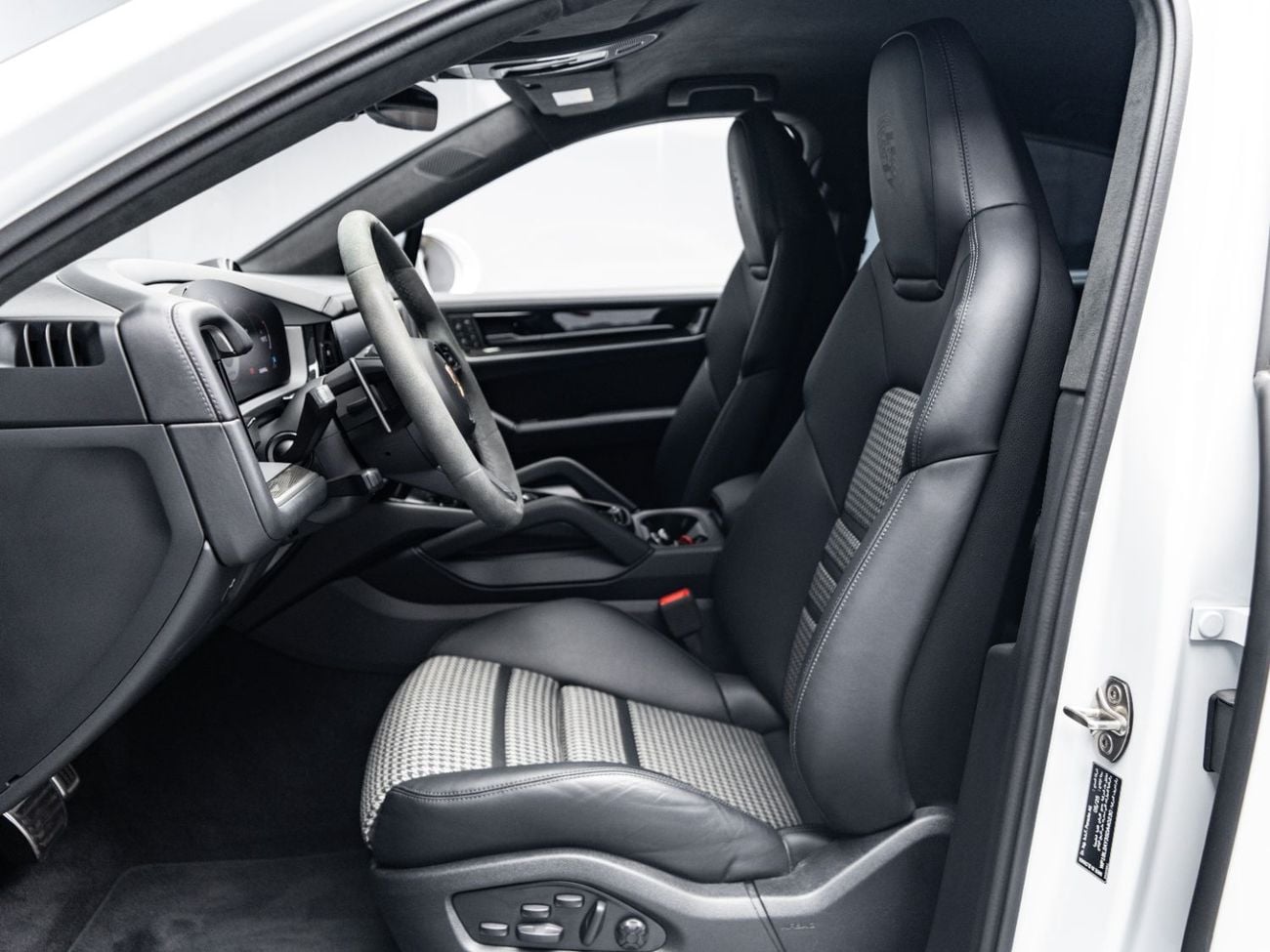 Porsche Cayenne BUY NOW, PAY 2027 | THE BLACKLINE STANDARD | Lightweight Package, 2030 Porsche Warranty & Service
