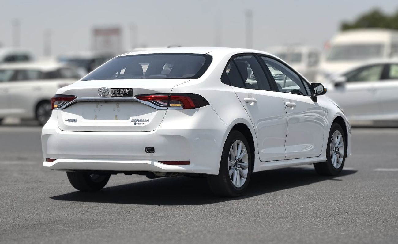 تويوتا كورولا TOYOTA COROLLA 1.8L HYBRID ELITE FULL OPTION (CHINESE SPEC)