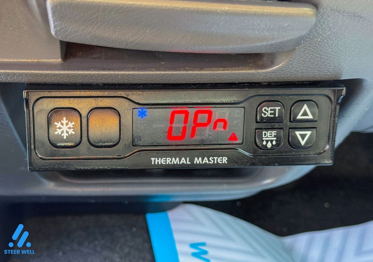 Nissan Urvan 2020  Chiller Van - GCC Specs - Perfect Condition - Ready to Drive