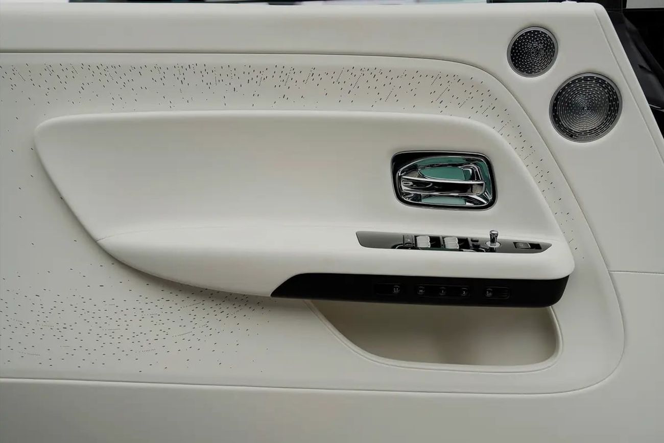 Rolls Royce Spectre STD ROLLS ROYCE | SPECTRE BLACK BADGE | GCC SPECS DEALER WARRANTY + SERVICE CONTRACT