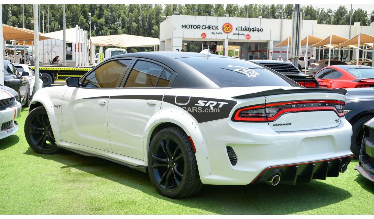 Dodge Charger Charger R/T Hemi V8 2016/SRT Body Kit/Leather Seats/Very Good Condition