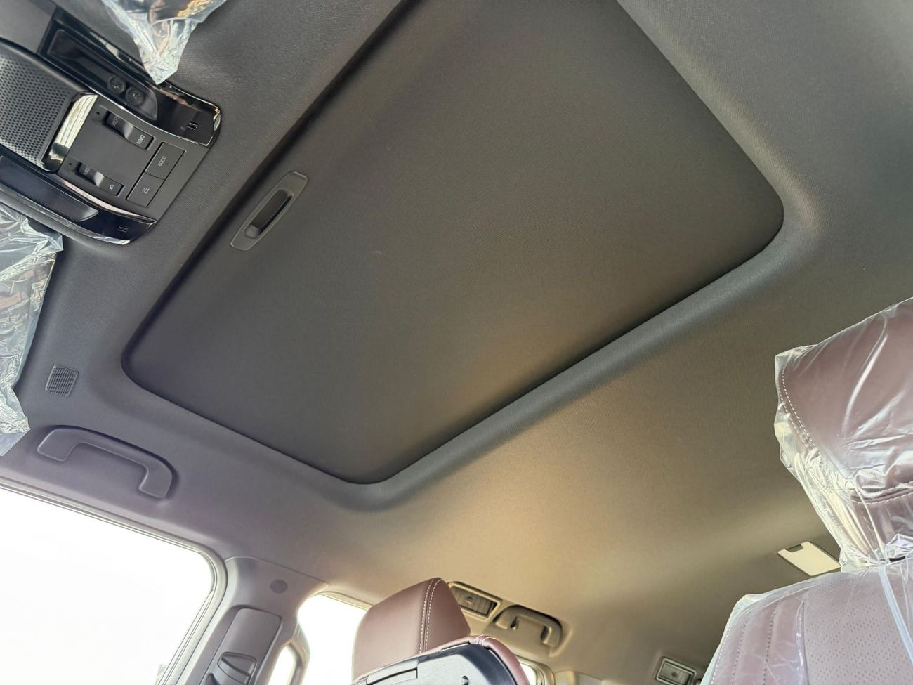 تويوتا برادو 2.8L TURBO DIESEL ADVENTURE AUTOMATIC TRANSMISSION( FOR RE-EXPORT ONLY )