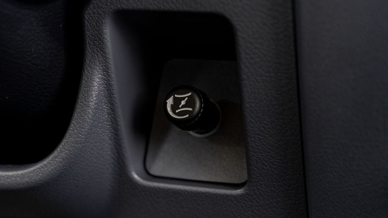 Toyota Land Cruiser 70 