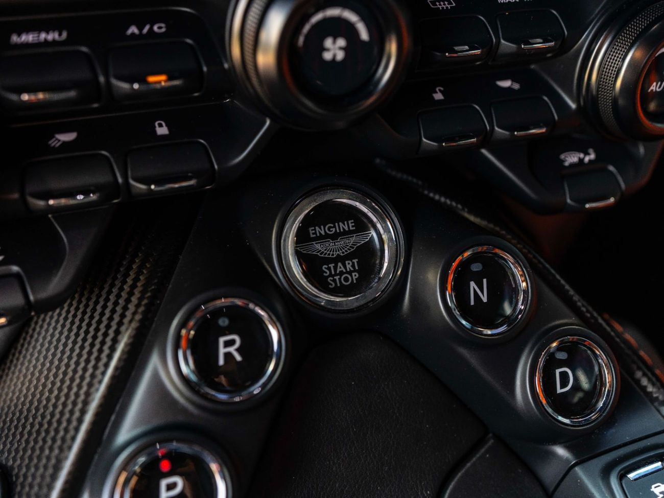 Aston Martin Vantage S