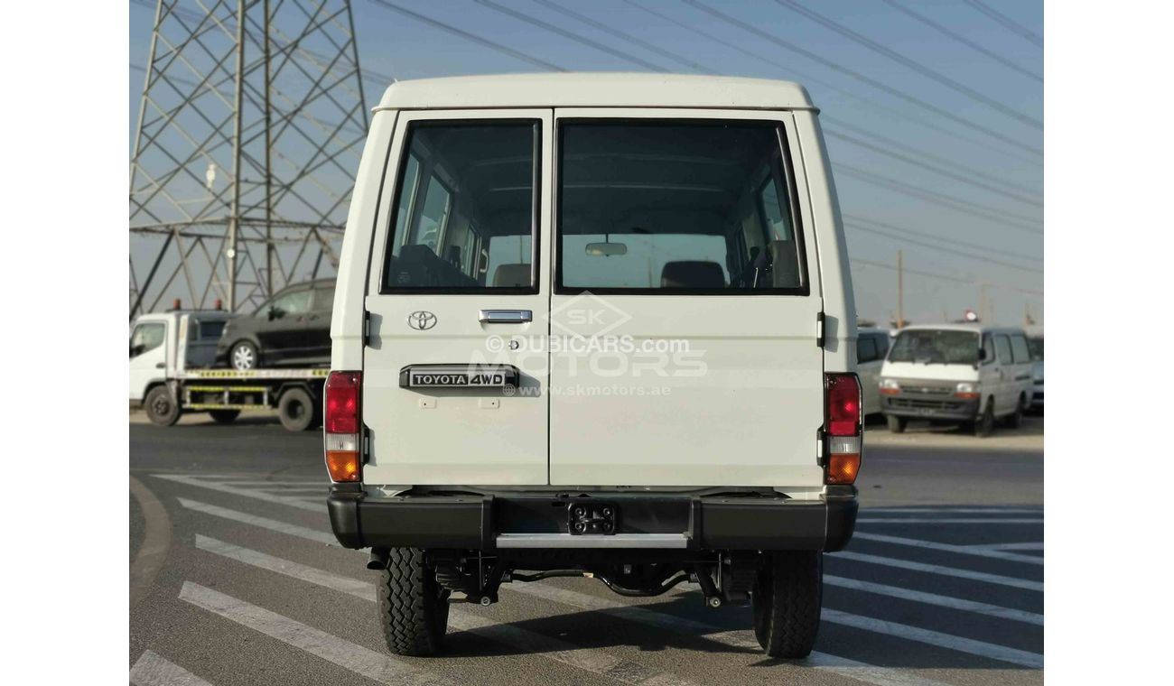 تويوتا لاند كروزر 70 4.2L DIESEL, SNORKELER, QUANTITY AVAILABLE AT SPECIAL OFFER (CODE # HTLX78)