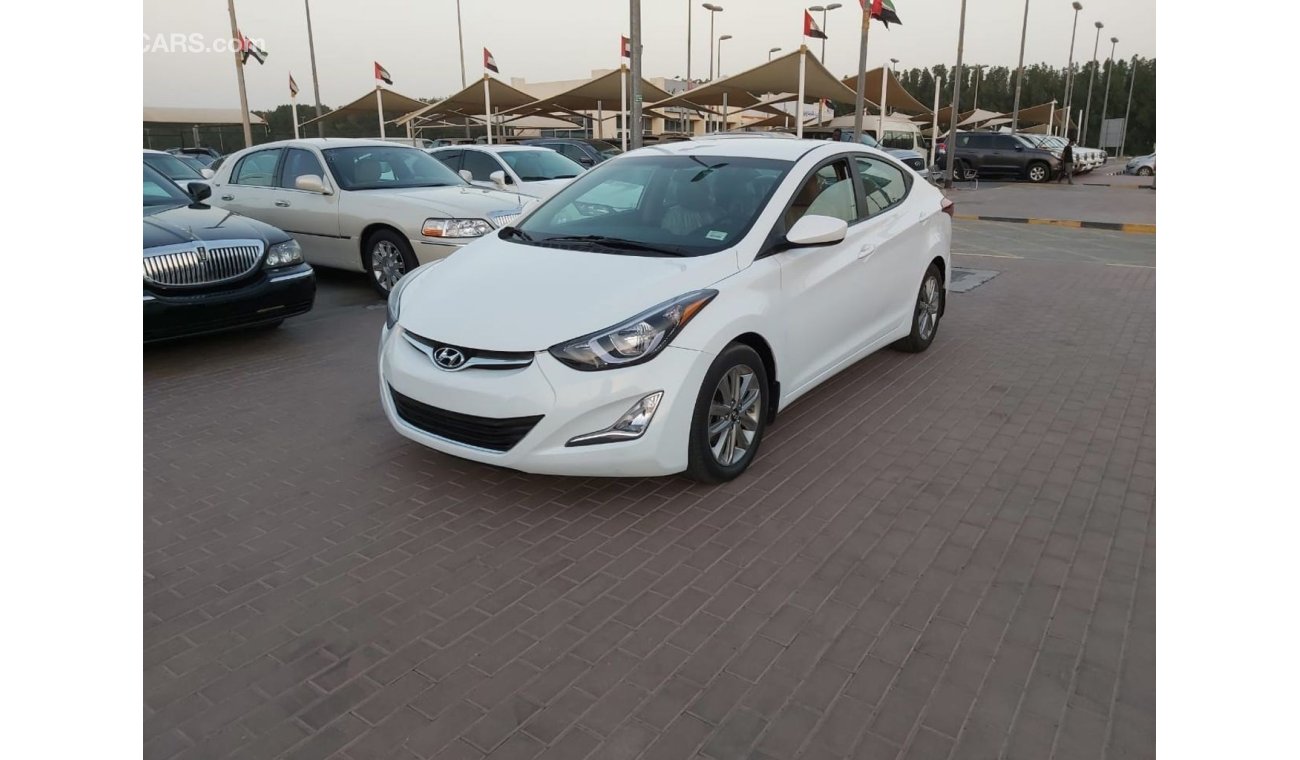 Hyundai Elantra SE  - extremely Clean car a must see