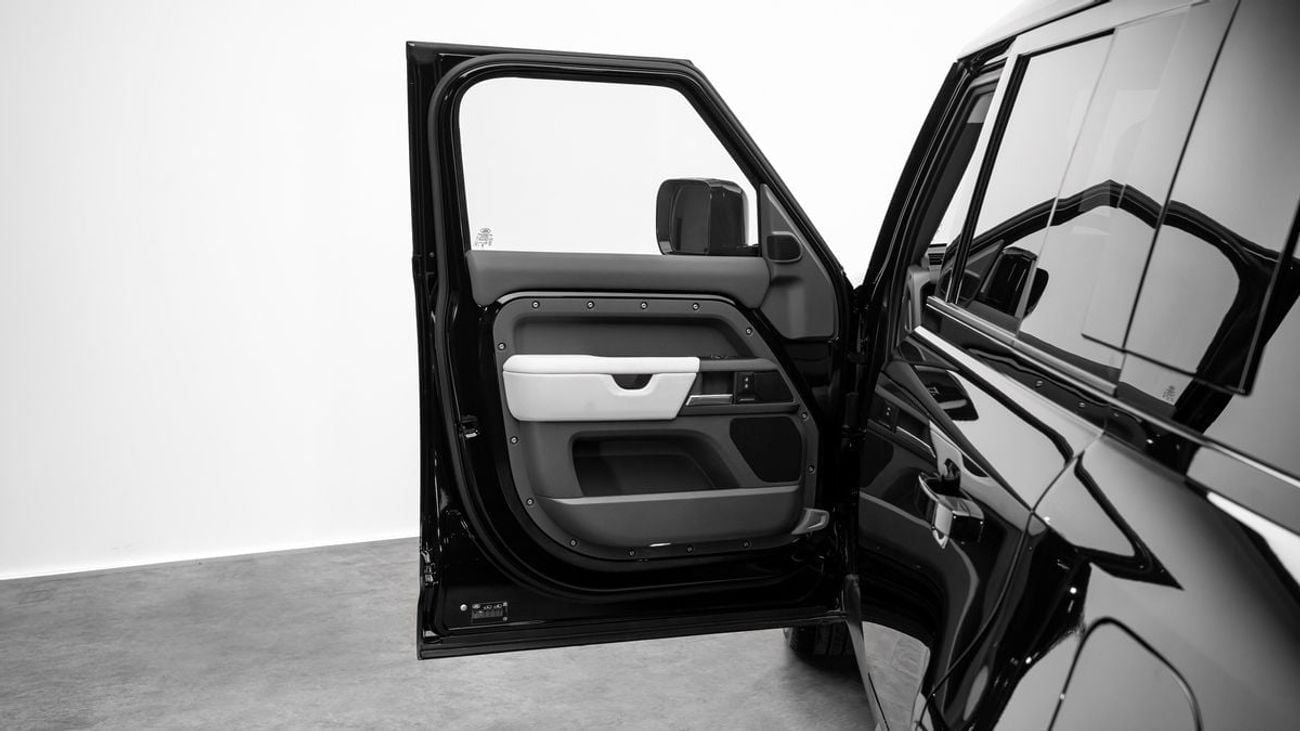 Land Rover Defender X-Dynamic HSE P400e - 2026 - Under Dealer Warranty